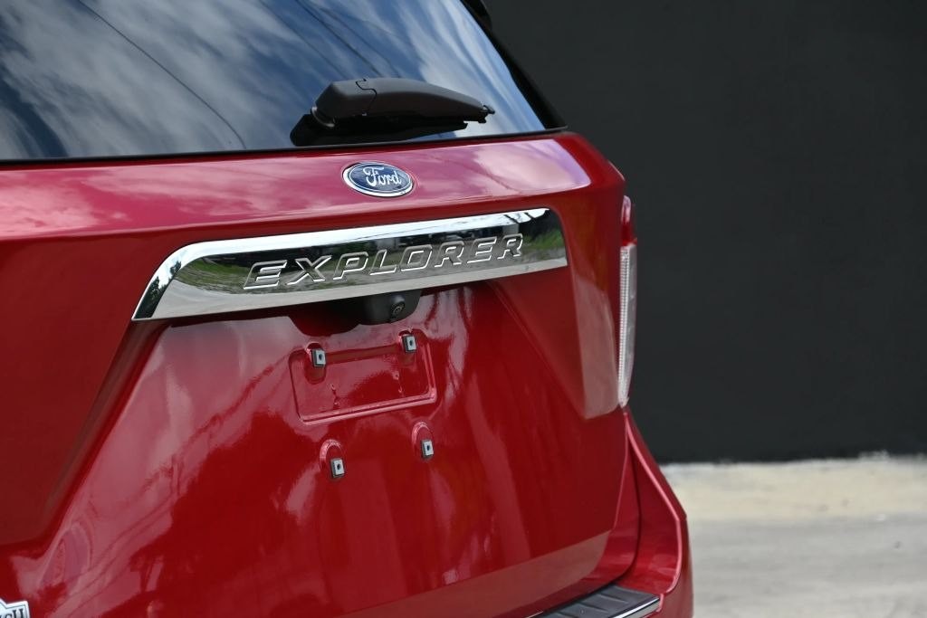 2022 Ford Explorer Image 12