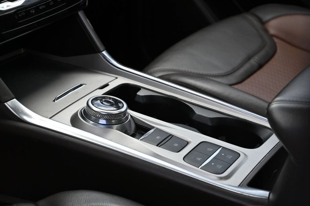 2022 Ford Explorer Image 22