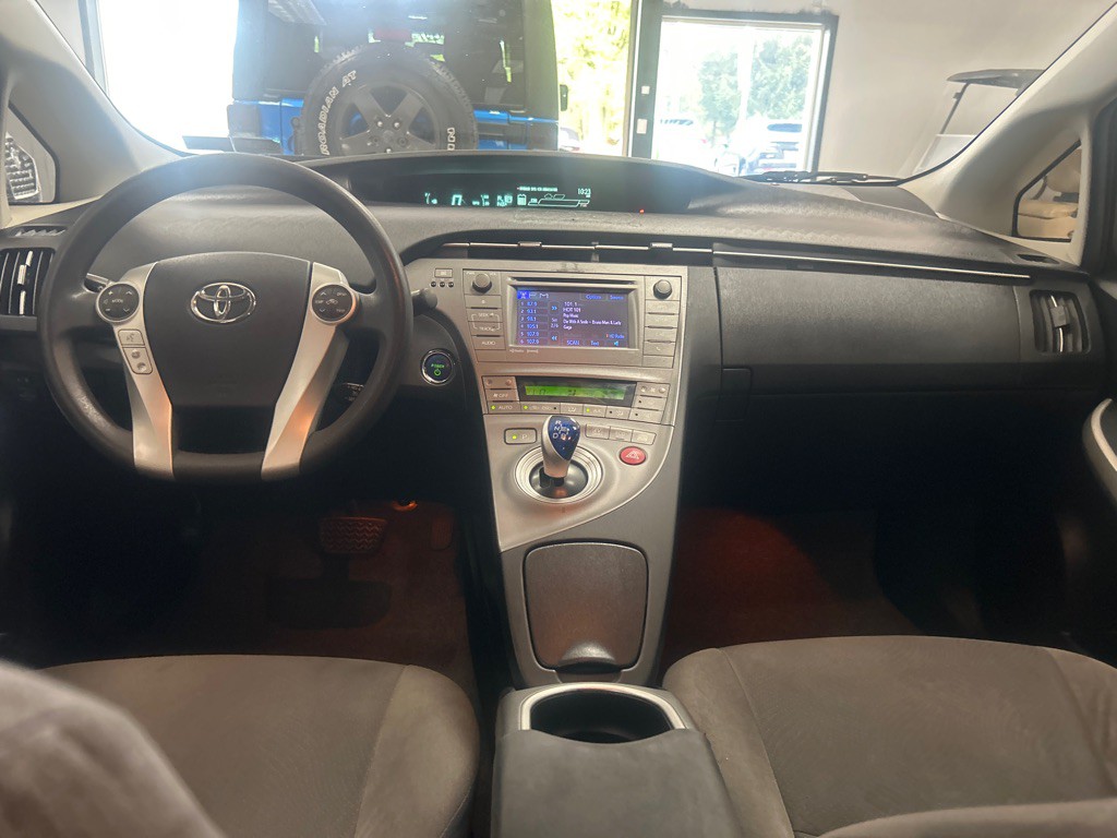 2012 Toyota Prius Image 19