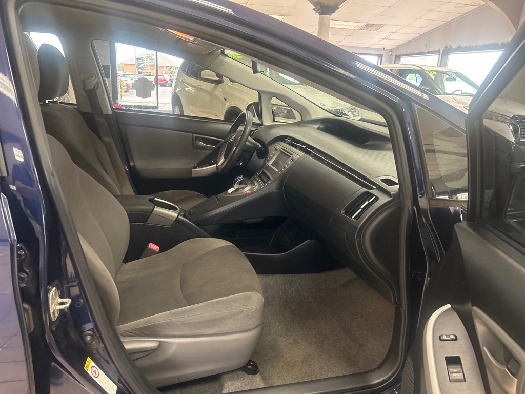 2012 Toyota Prius Image 27