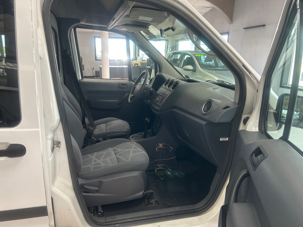 2010 Ford Transit Connect Image 25
