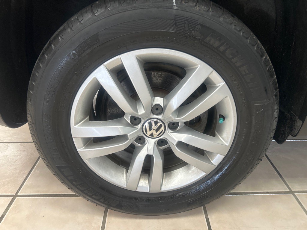 2012 Volkswagen Tiguan Image 28