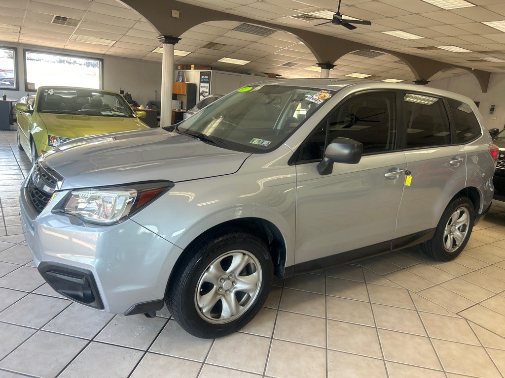 2017 Subaru Forester Image 1
