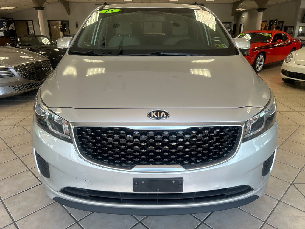 2015 Kia Sedona Image 6