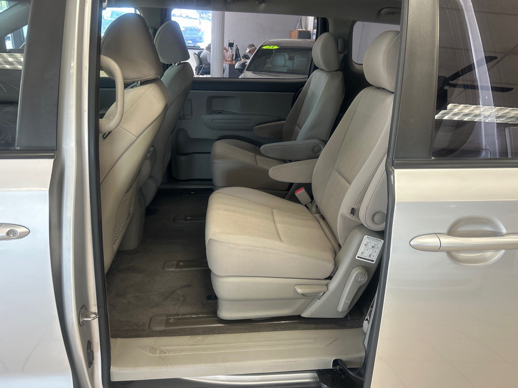 2015 Kia Sedona Image 21