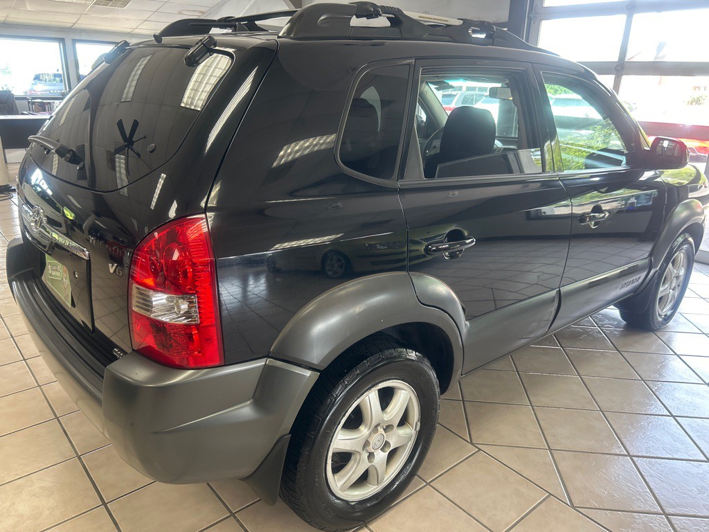 2005 Hyundai Tucson Image 4
