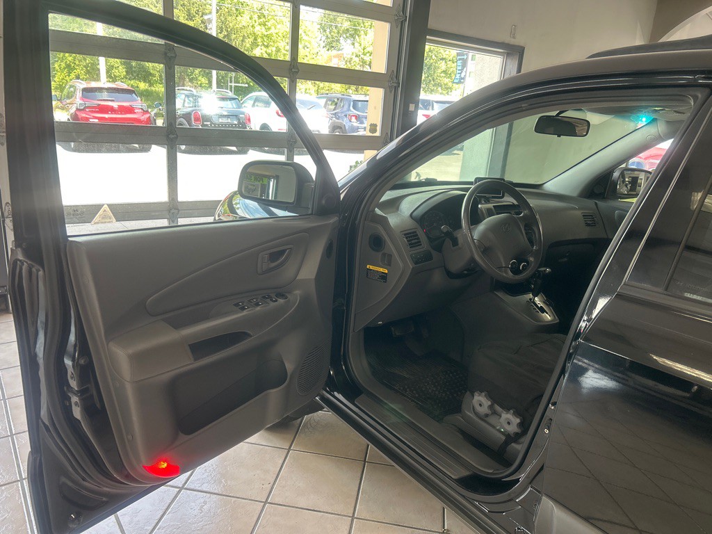 2005 Hyundai Tucson Image 9