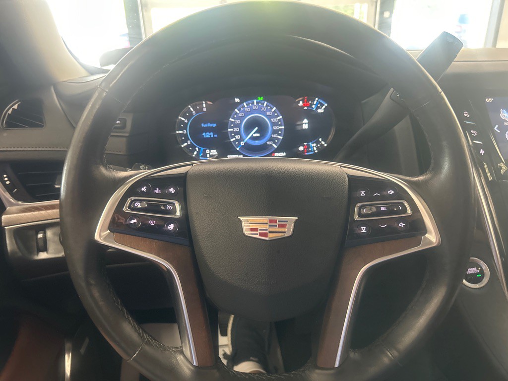 2016 Cadillac Escalade Image 13