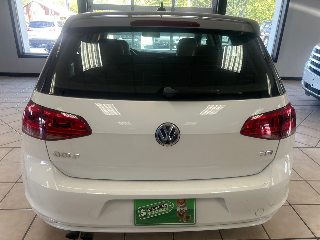 2015 Volkswagen Golf Image 3