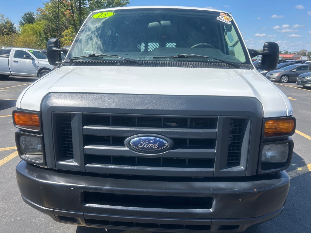 2013 Ford E-series Image 6