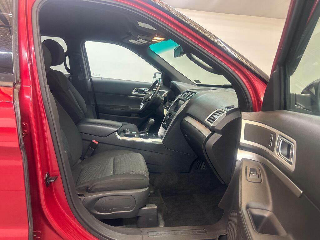 2012 Ford Explorer Image 26