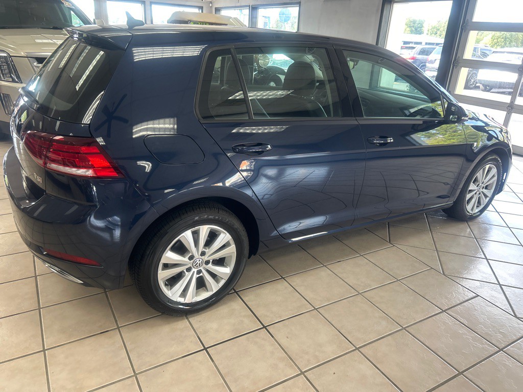 2018 Volkswagen Golf Image 4