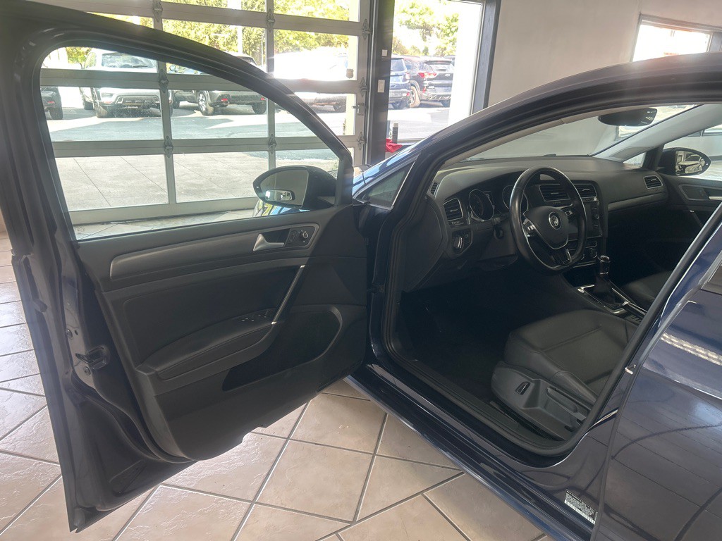 2018 Volkswagen Golf Image 9