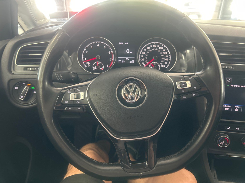 2018 Volkswagen Golf Image 12