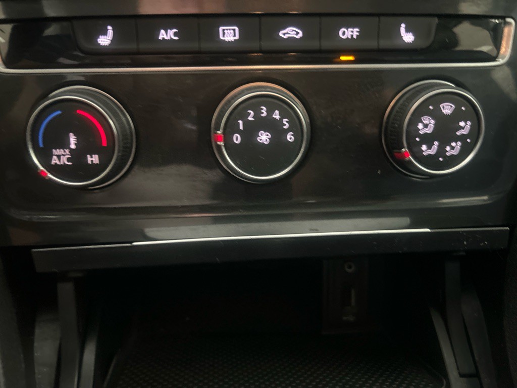 2018 Volkswagen Golf Image 17