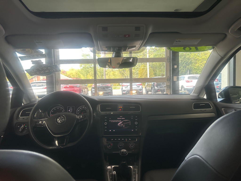 2018 Volkswagen Golf Image 23