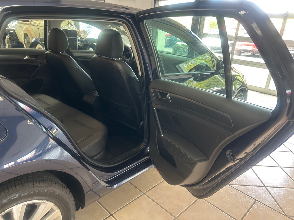 2018 Volkswagen Golf Image 29