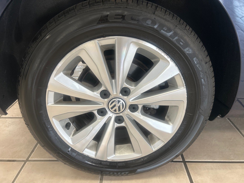 2018 Volkswagen Golf Image 33
