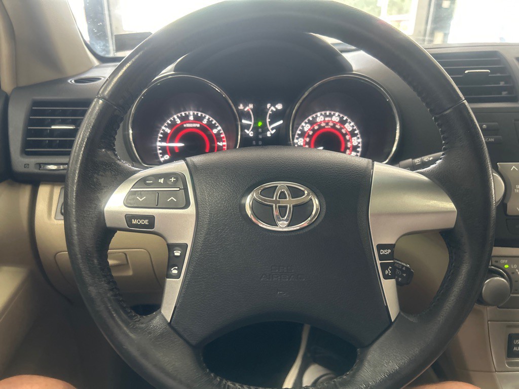 2012 Toyota Highlander Image 9