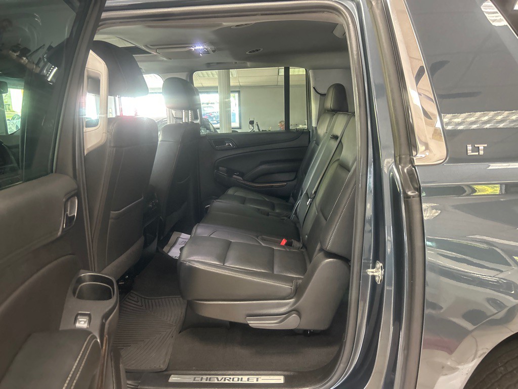 2020 Chevrolet Suburban Image 23