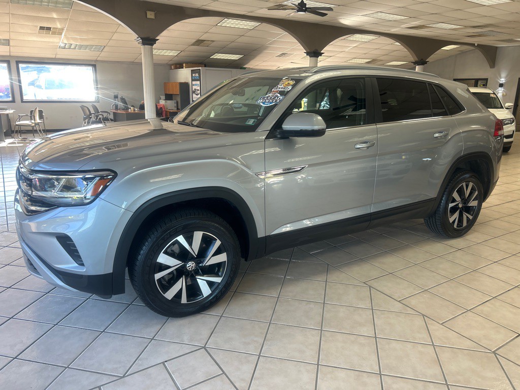 2020 Volkswagen Atlas Cross Sport Image 1
