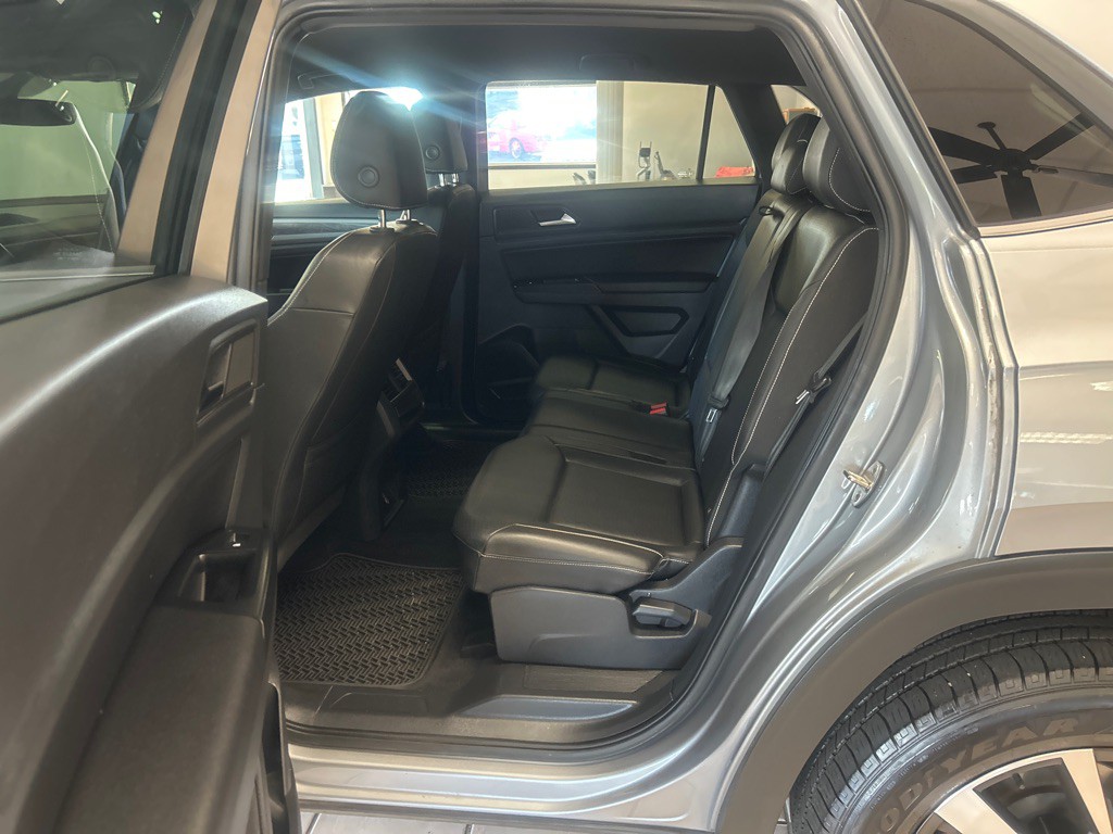 2020 Volkswagen Atlas Cross Sport Image 21