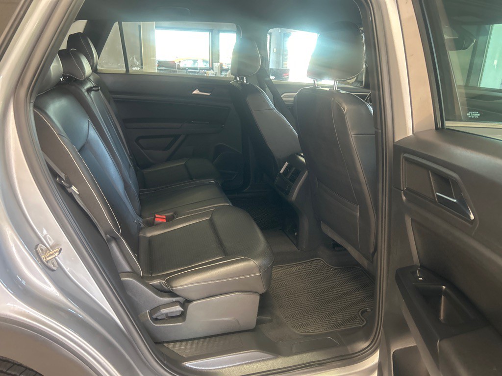 2020 Volkswagen Atlas Cross Sport Image 26