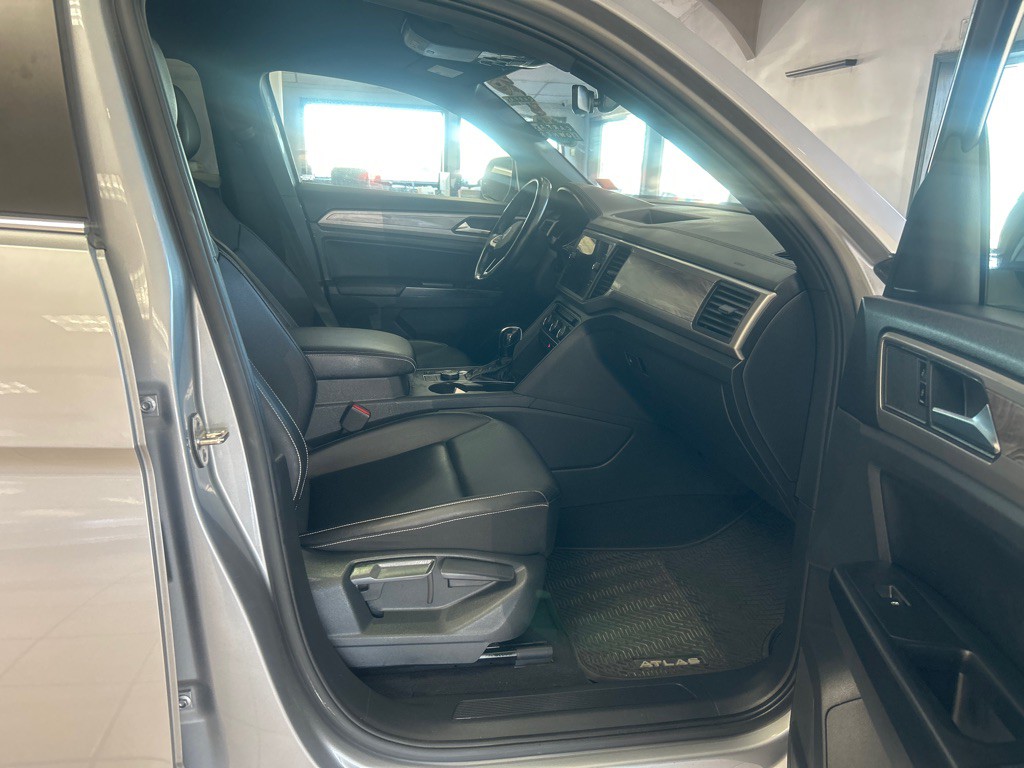 2020 Volkswagen Atlas Cross Sport Image 27