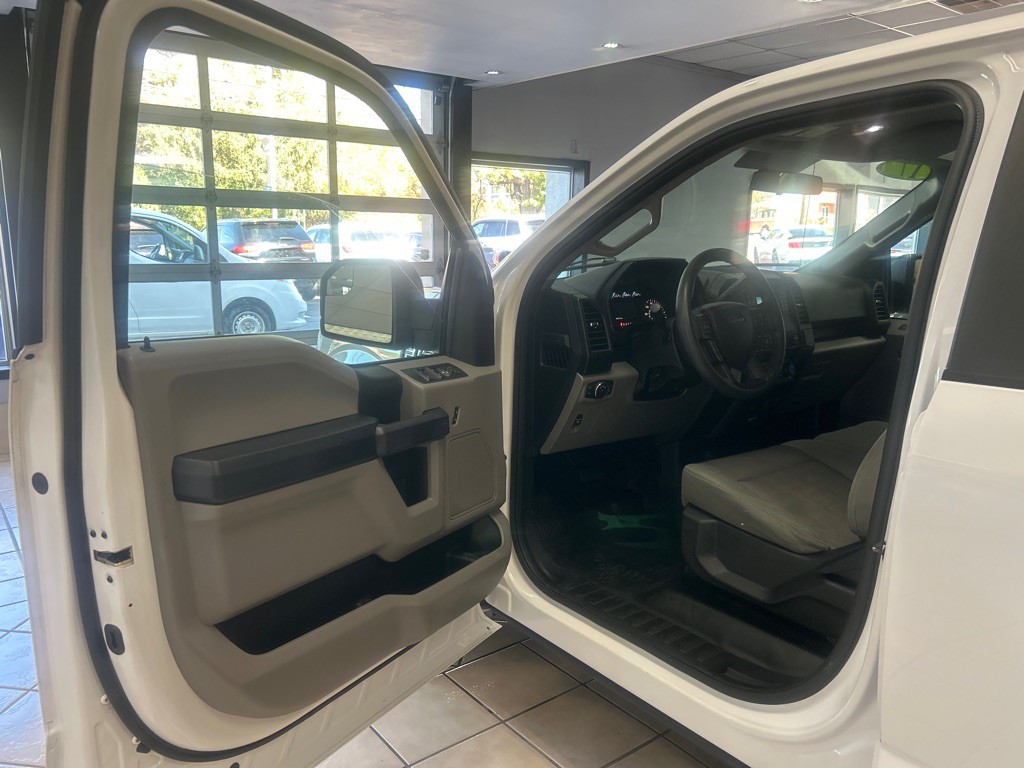 2017 Ford F-150 Image 8
