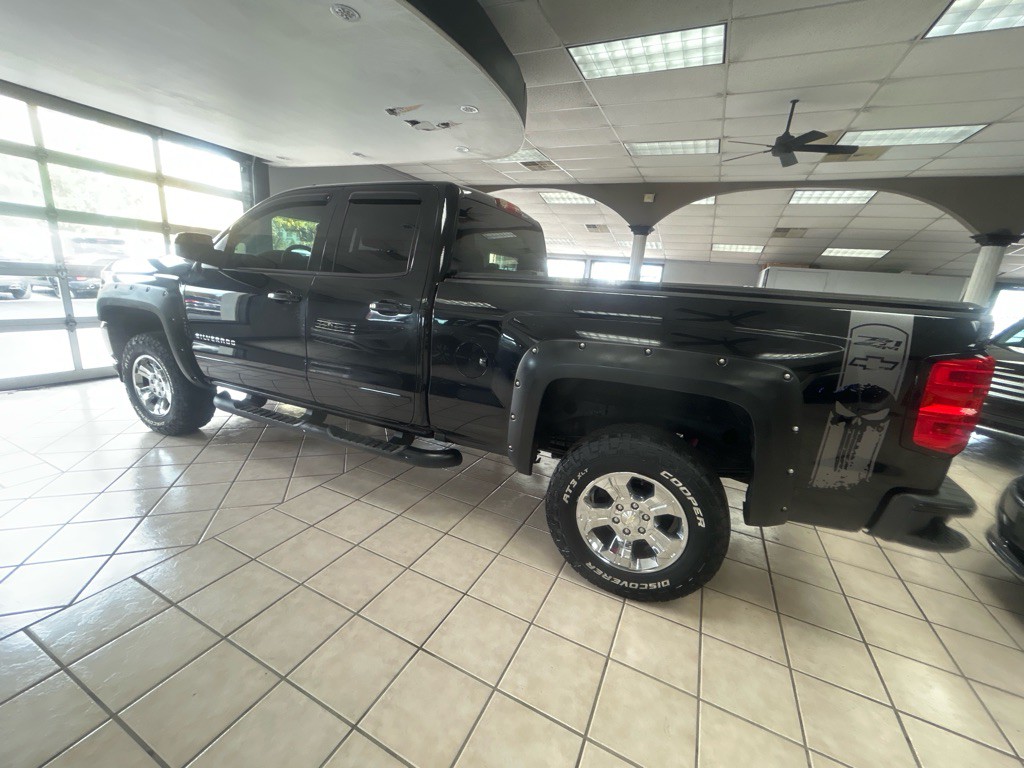 2017 Chevrolet Silverado 1500 Image 2