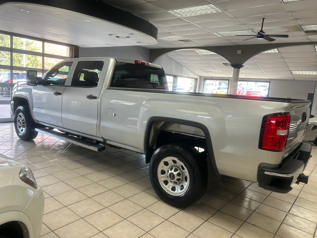 2018 GMC Sierra 2500 Image 2