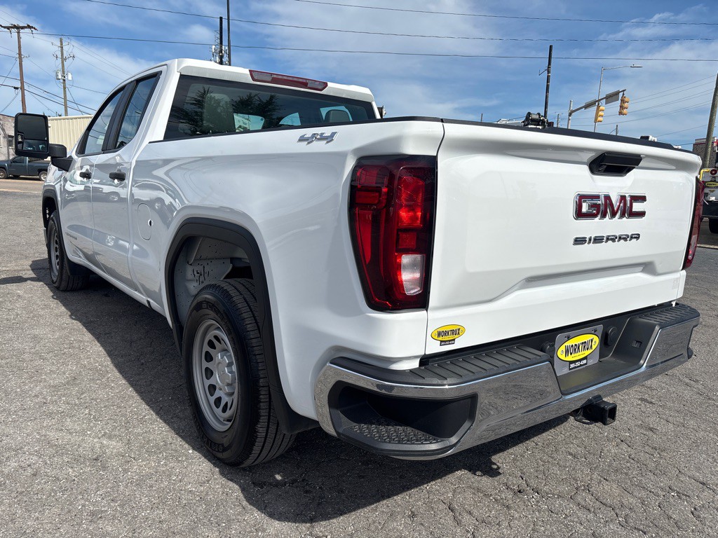 2024 GMC Sierra Image 3