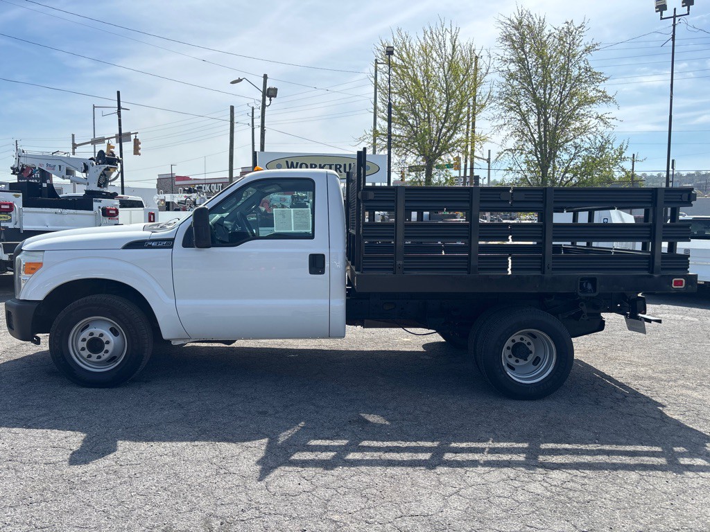 2015 Ford F-350 Image 2