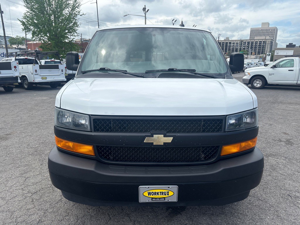2022 Chevrolet G3500-pass Image 8
