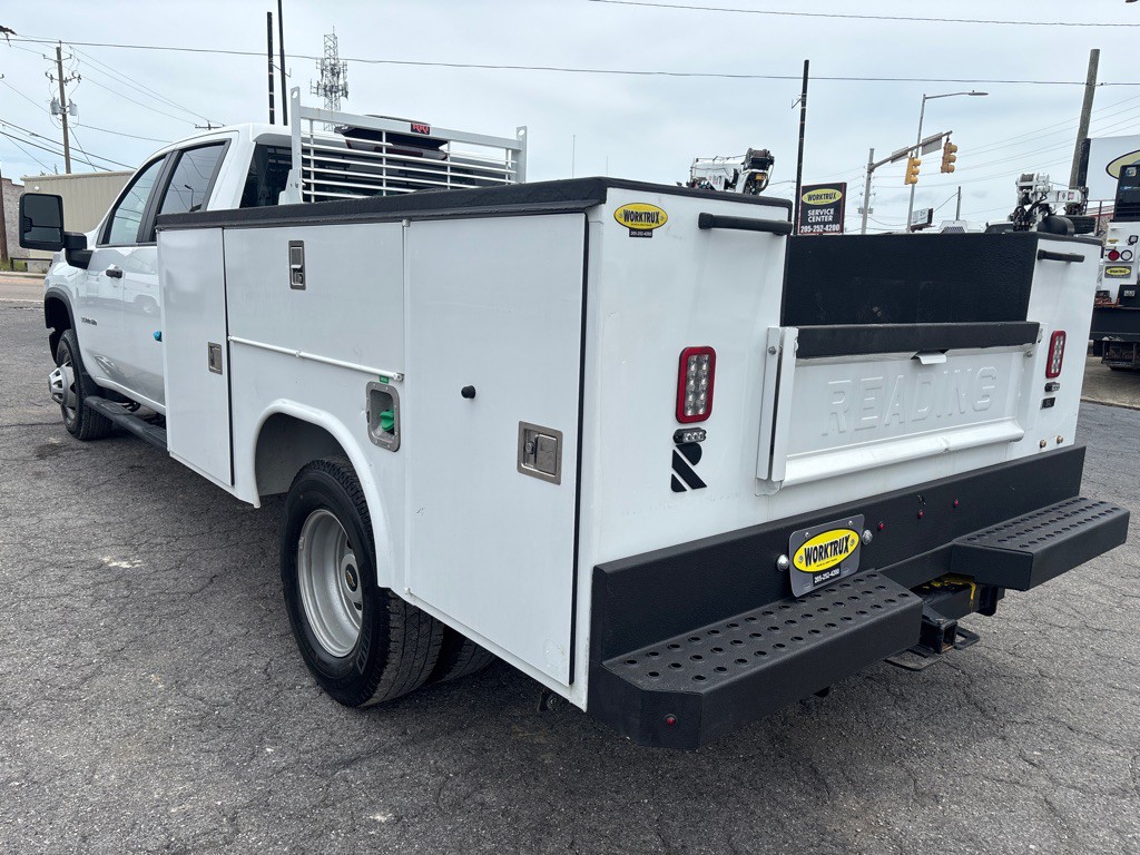 2023 Chevrolet C/K 3500 Image 3