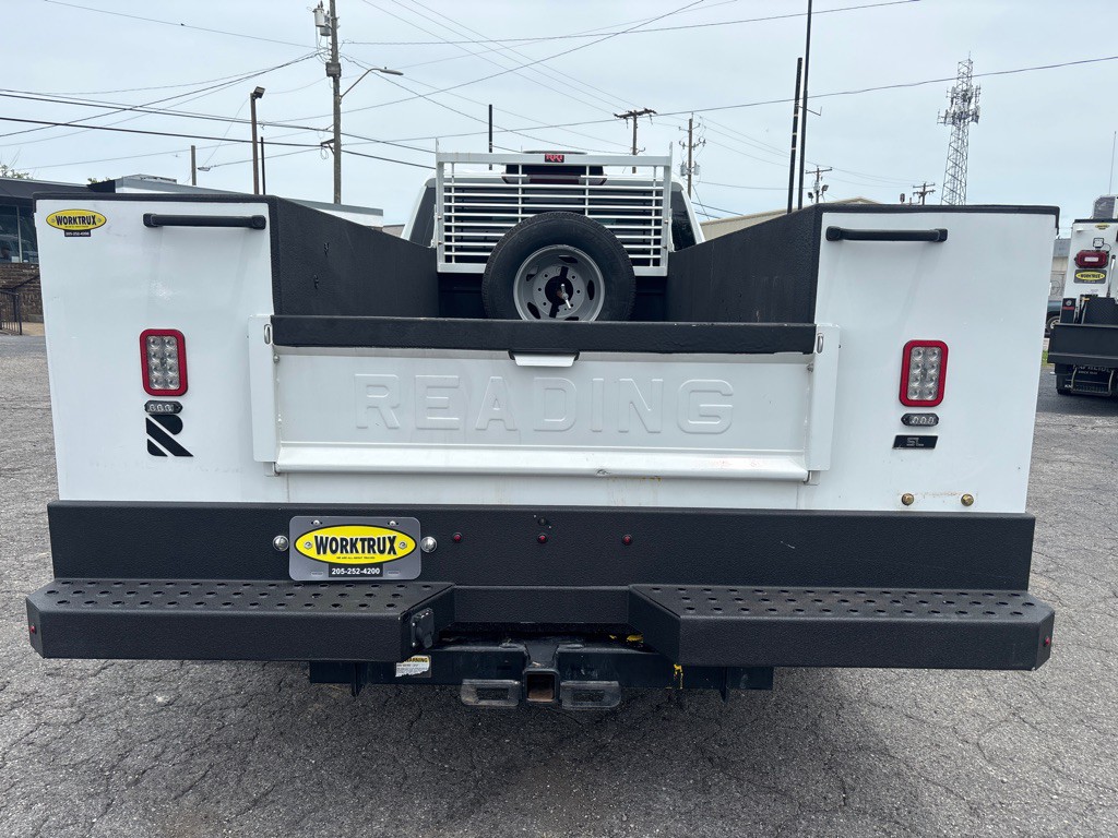 2023 Chevrolet C/K 3500 Image 4