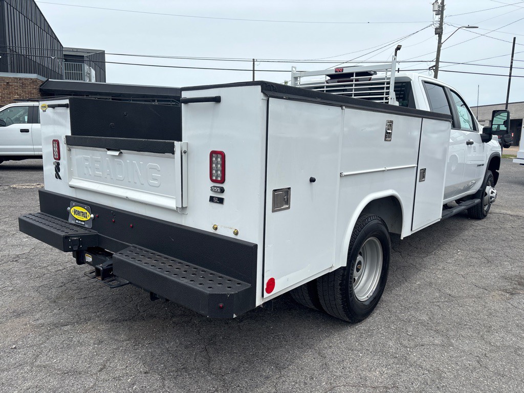 2023 Chevrolet C/K 3500 Image 5