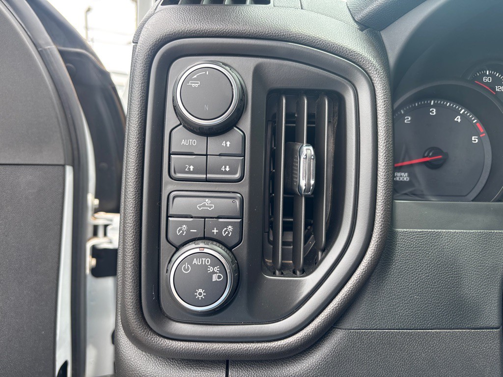 2023 Chevrolet C/K 3500 Image 14