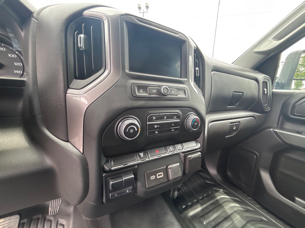 2023 Chevrolet C/K 3500 Image 15