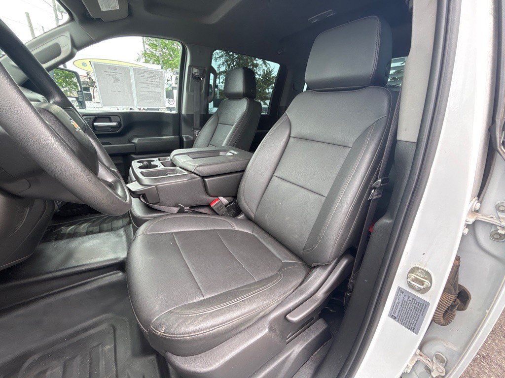 2023 Chevrolet C/K 3500 Image 17