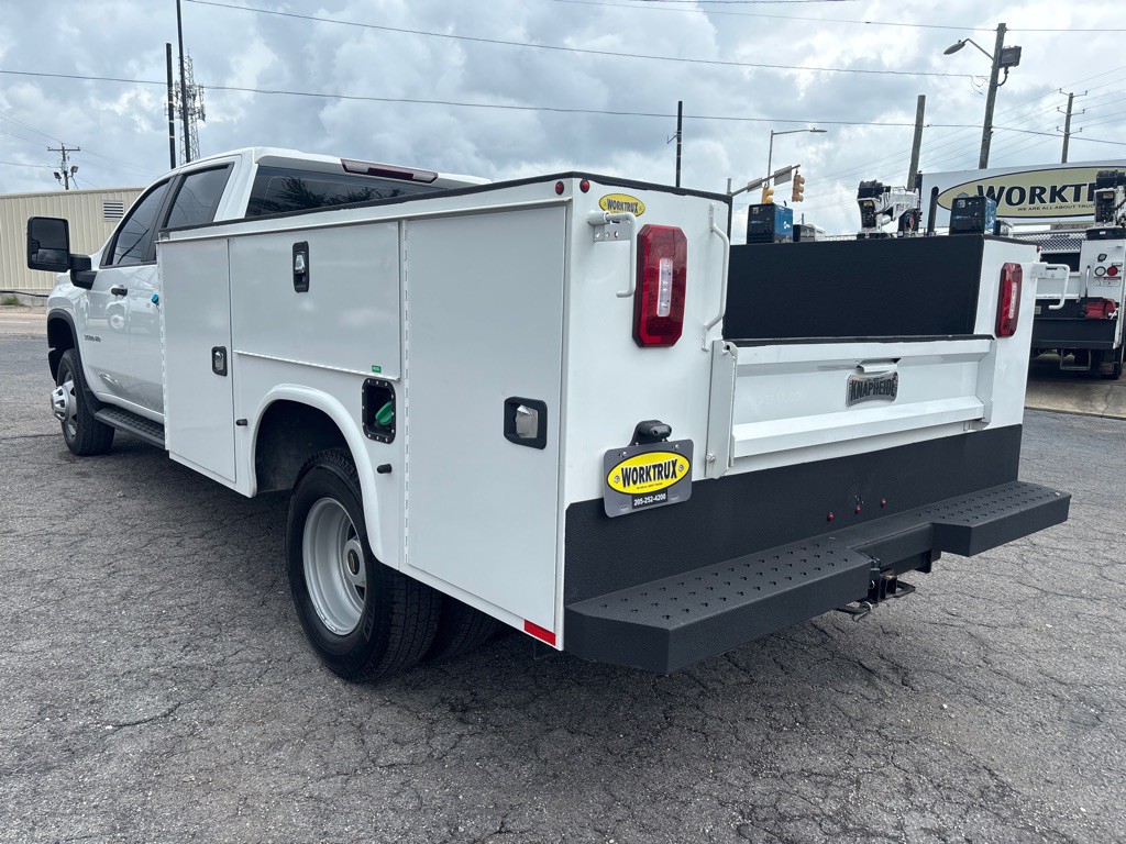 2023 Chevrolet C/K 3500 Image 3