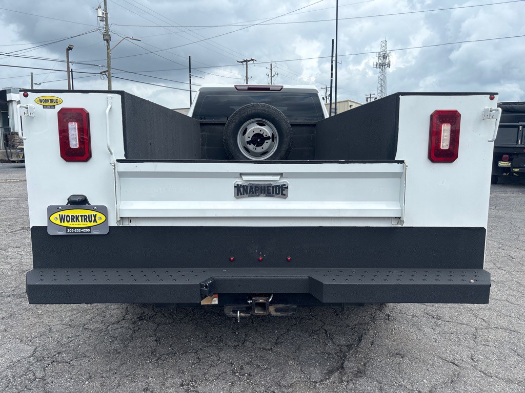 2023 Chevrolet C/K 3500 Image 4