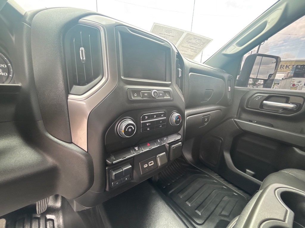 2023 Chevrolet C/K 3500 Image 15