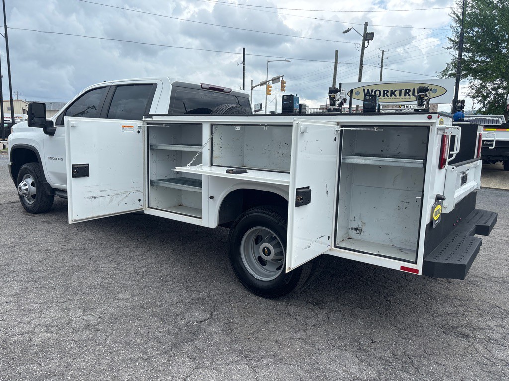 2023 Chevrolet C/K 3500 Image 23