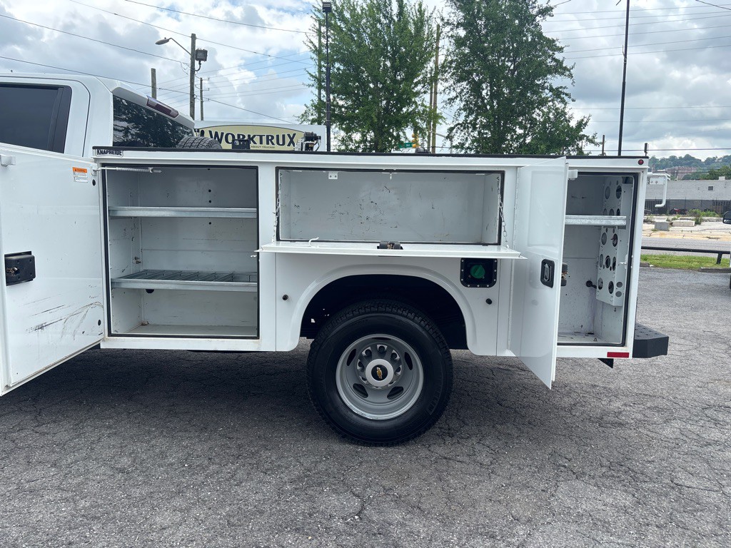 2023 Chevrolet C/K 3500 Image 24