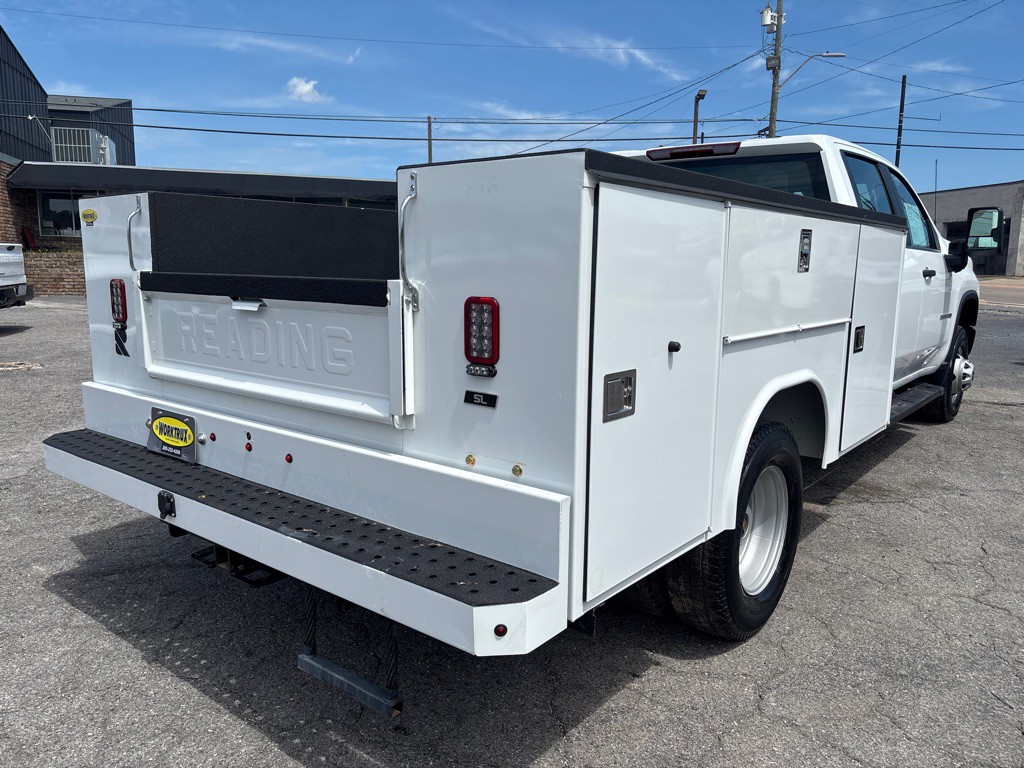 2023 Chevrolet C/K 3500 Image 5