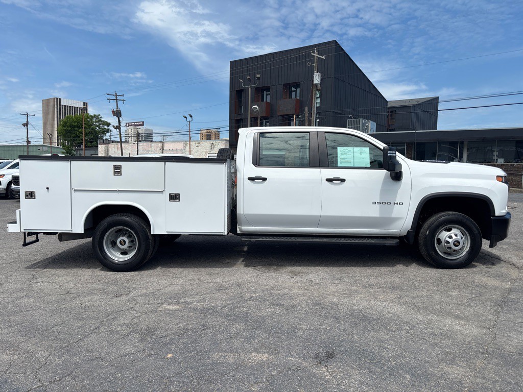 2023 Chevrolet C/K 3500 Image 6