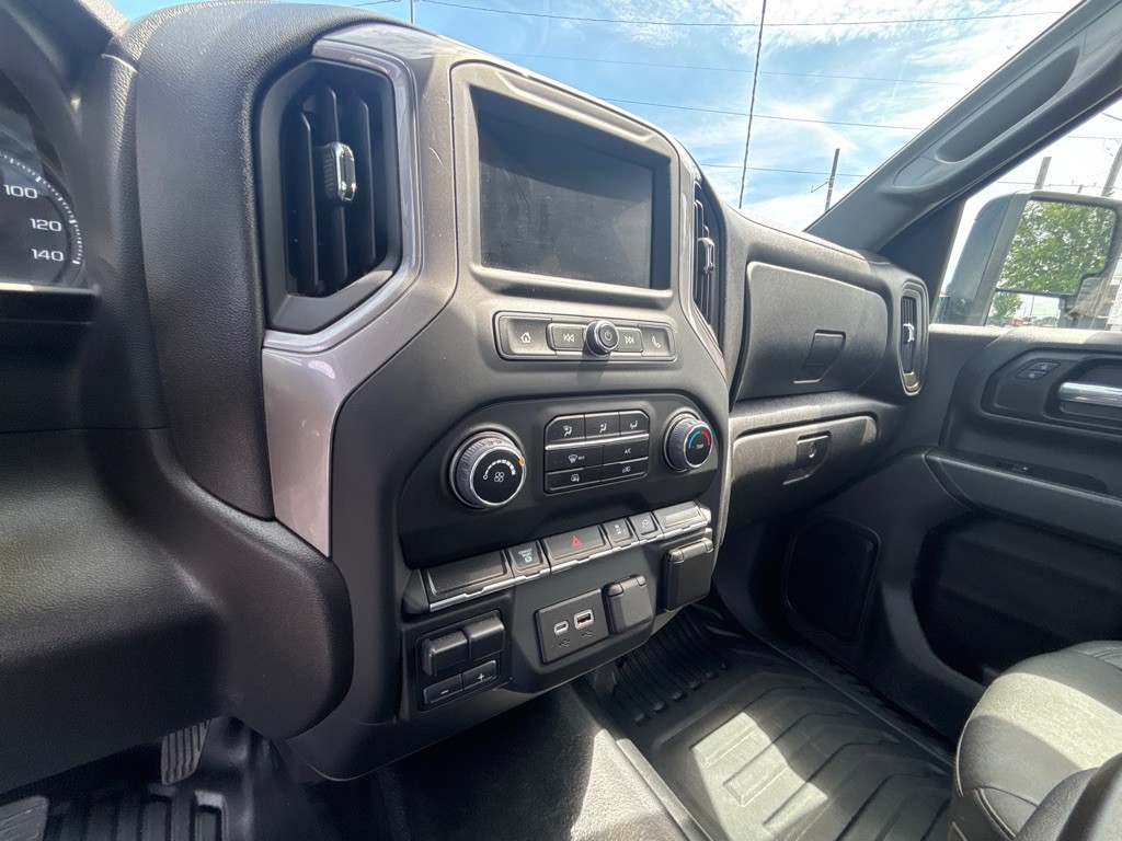 2023 Chevrolet C/K 3500 Image 15