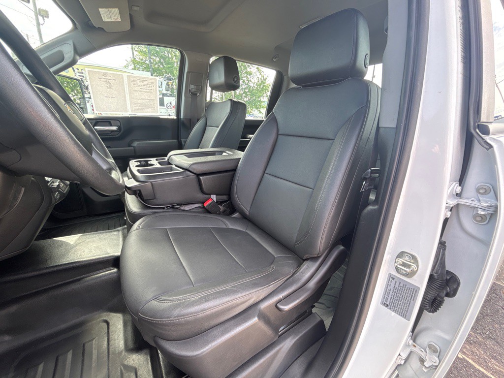 2023 Chevrolet C/K 3500 Image 17