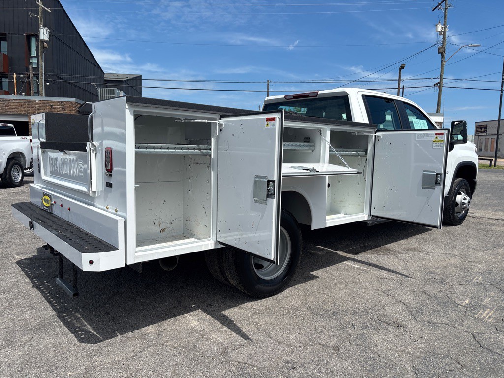 2023 Chevrolet C/K 3500 Image 22